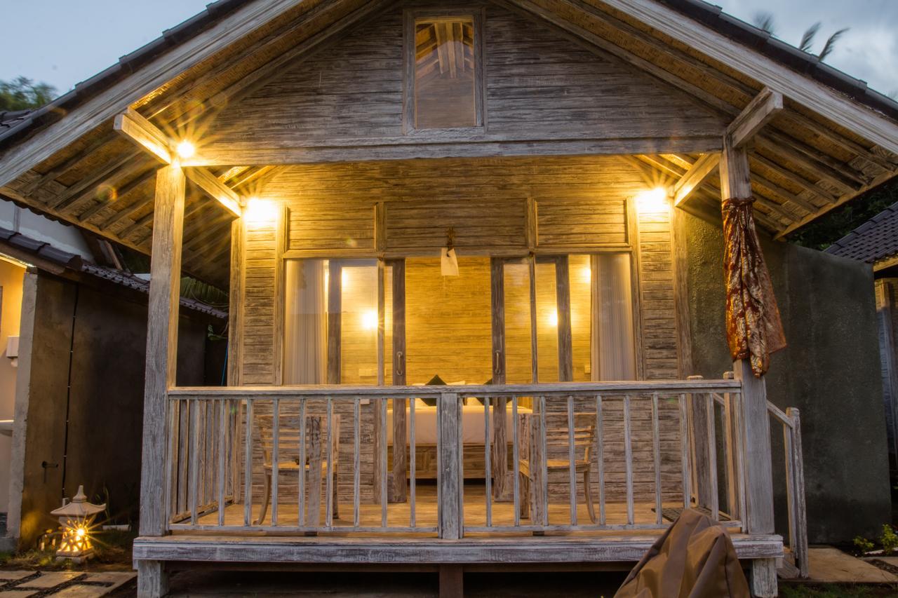 Готель The Syron Huts Lembongan Екстер'єр фото
