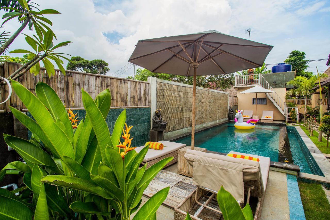 Готель The Syron Huts Lembongan Екстер'єр фото