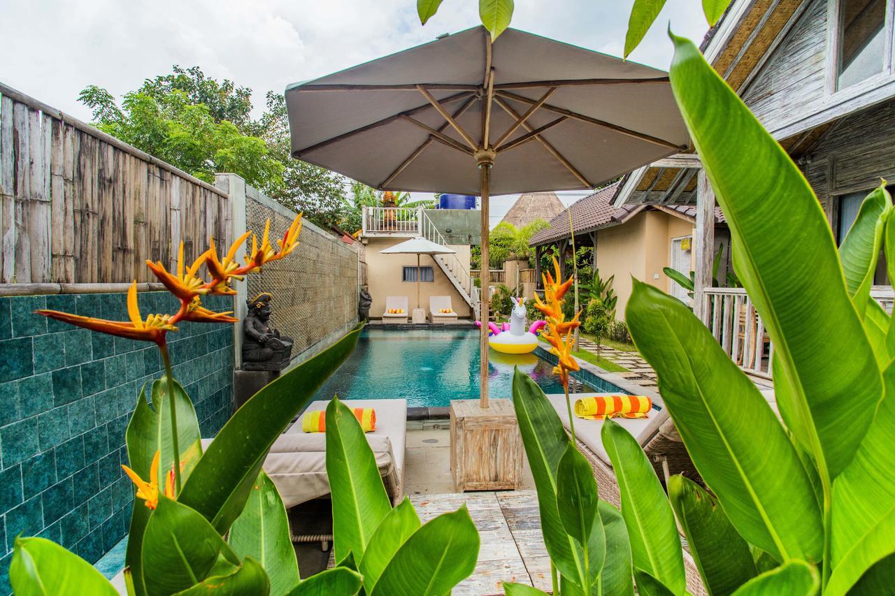 Готель The Syron Huts Lembongan Екстер'єр фото