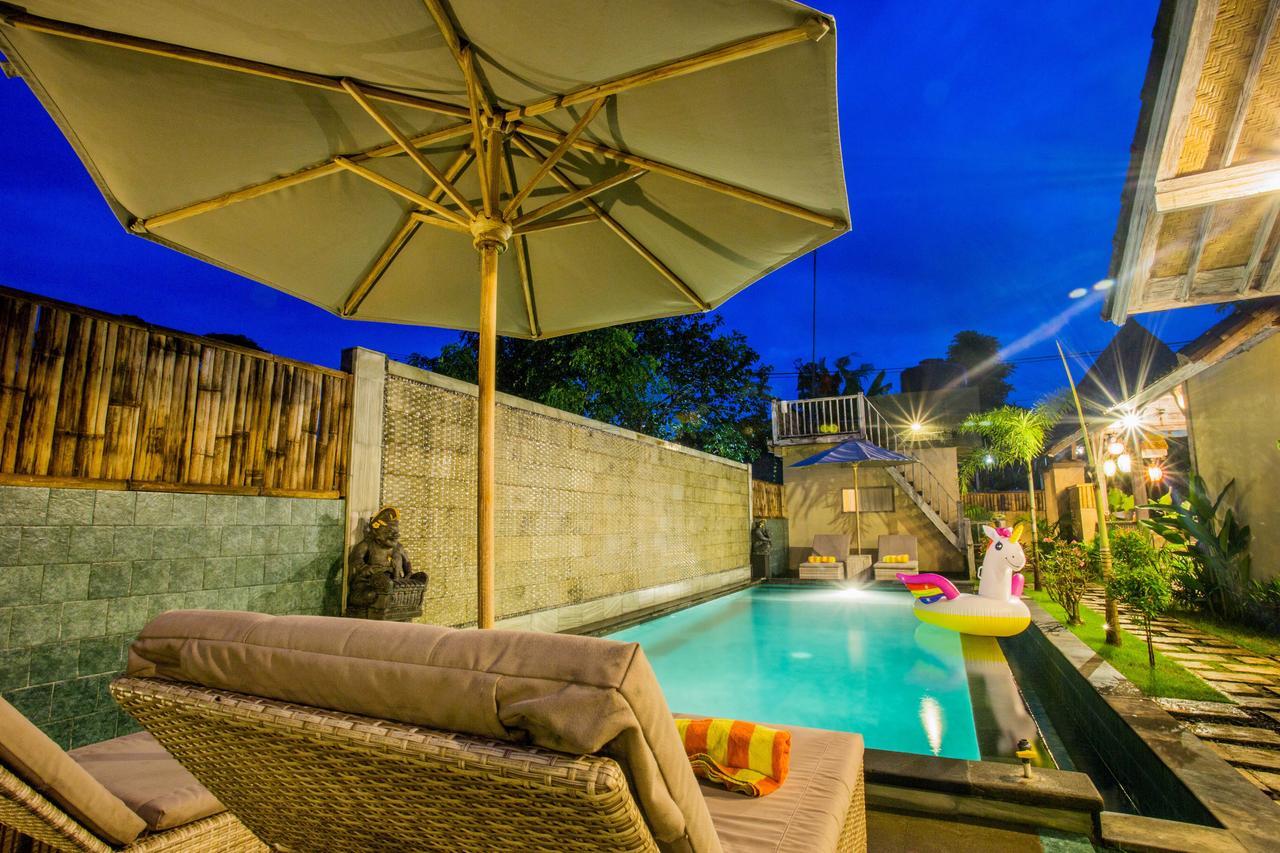 Готель The Syron Huts Lembongan Екстер'єр фото