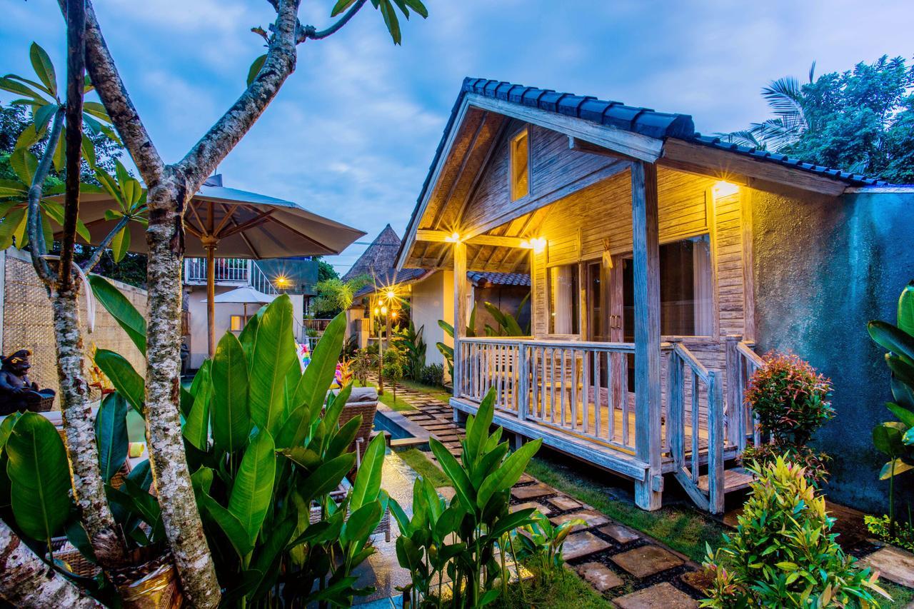 Готель The Syron Huts Lembongan Екстер'єр фото