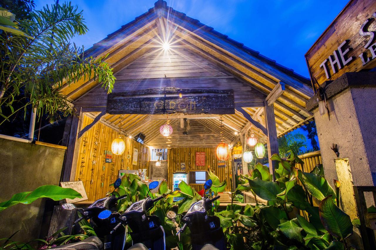 Готель The Syron Huts Lembongan Екстер'єр фото