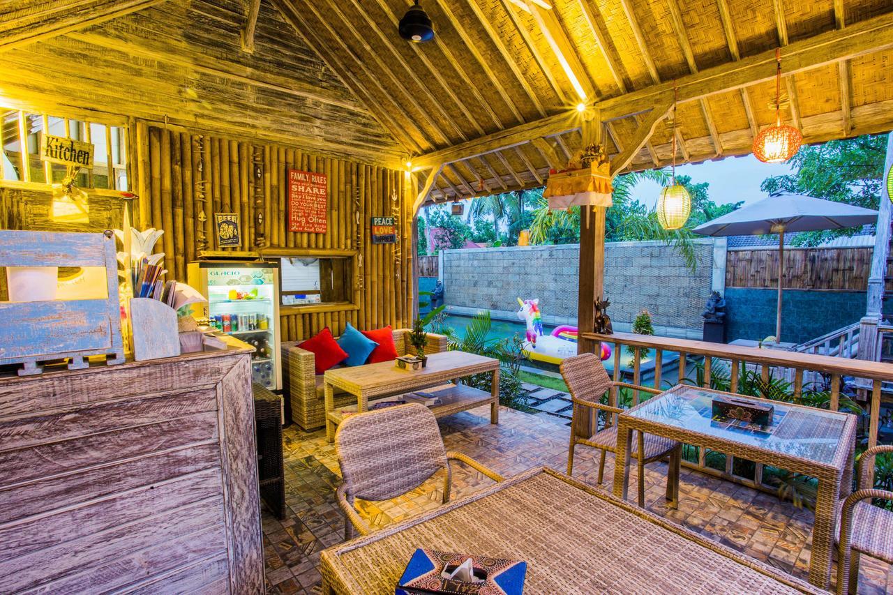 Готель The Syron Huts Lembongan Екстер'єр фото