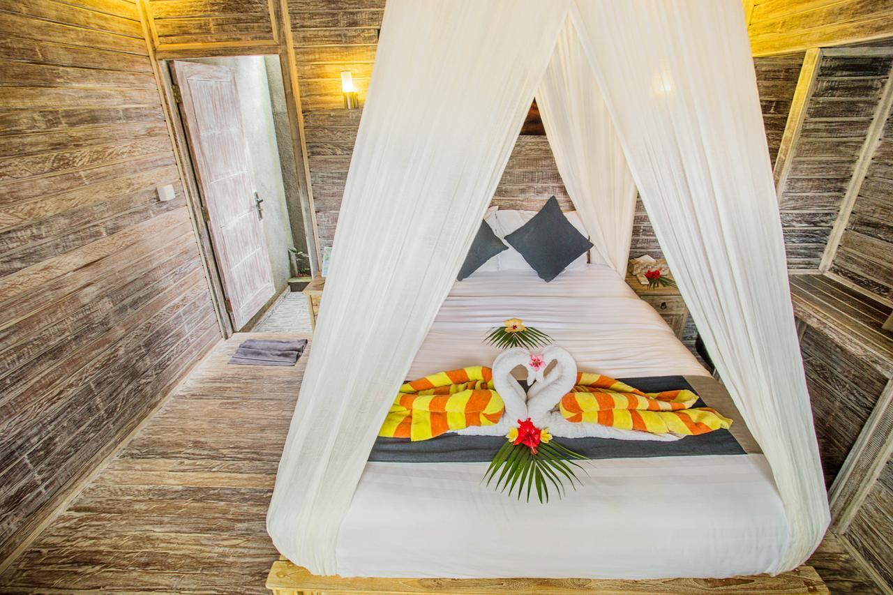 Готель The Syron Huts Lembongan Екстер'єр фото