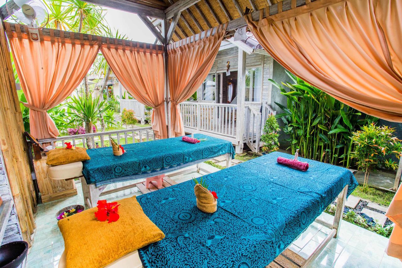 Готель The Syron Huts Lembongan Екстер'єр фото