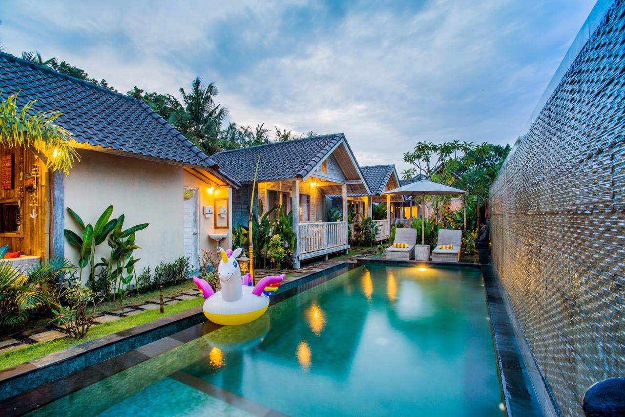 Готель The Syron Huts Lembongan Екстер'єр фото