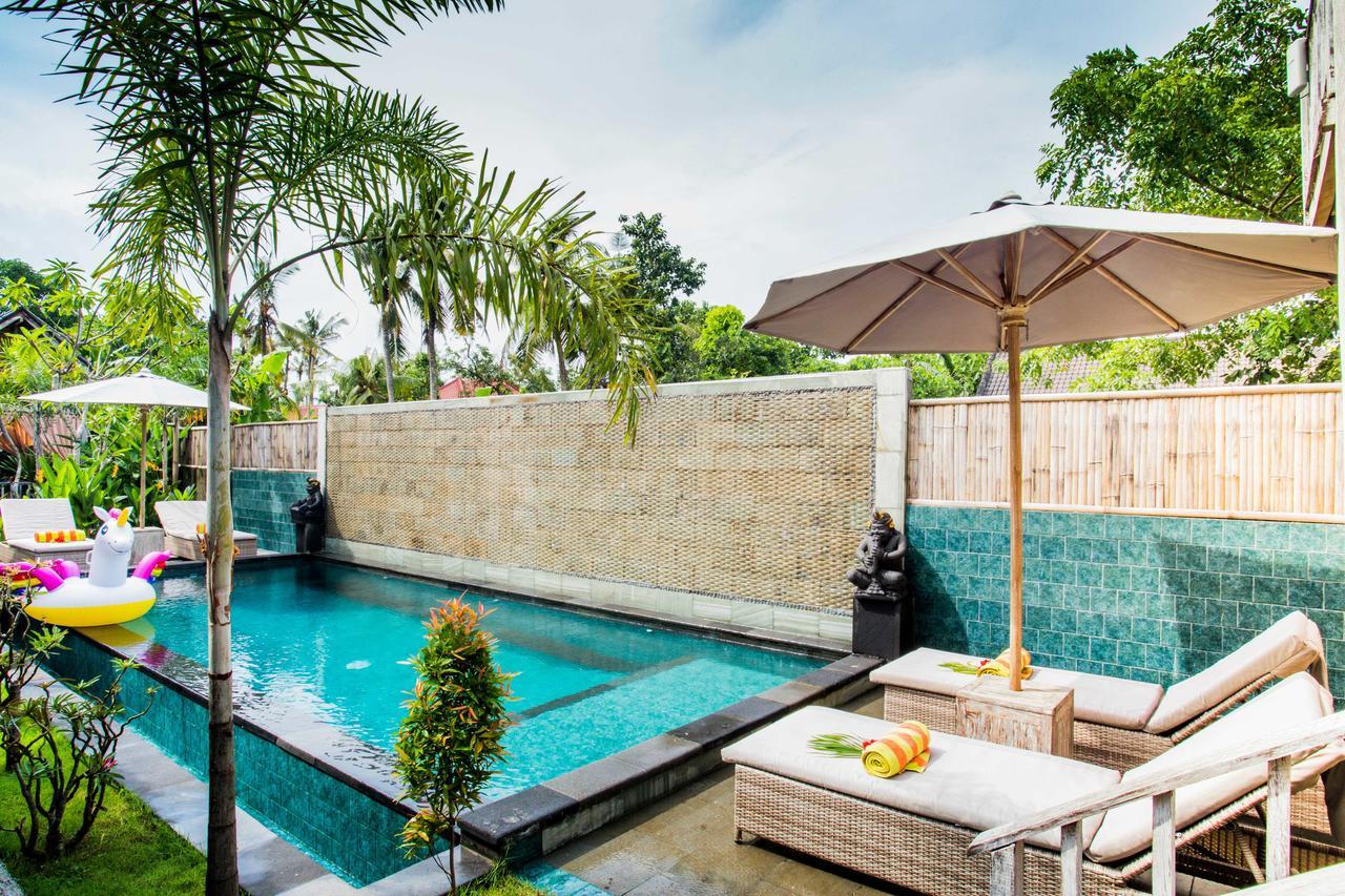 Готель The Syron Huts Lembongan Екстер'єр фото