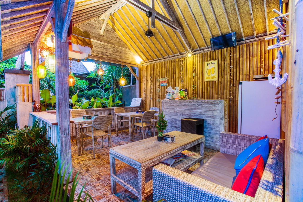 Готель The Syron Huts Lembongan Екстер'єр фото